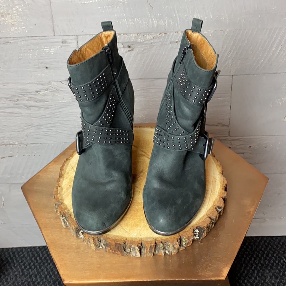 Sofft side zip ankle boots studded buckle detail - Picture 6 of 7